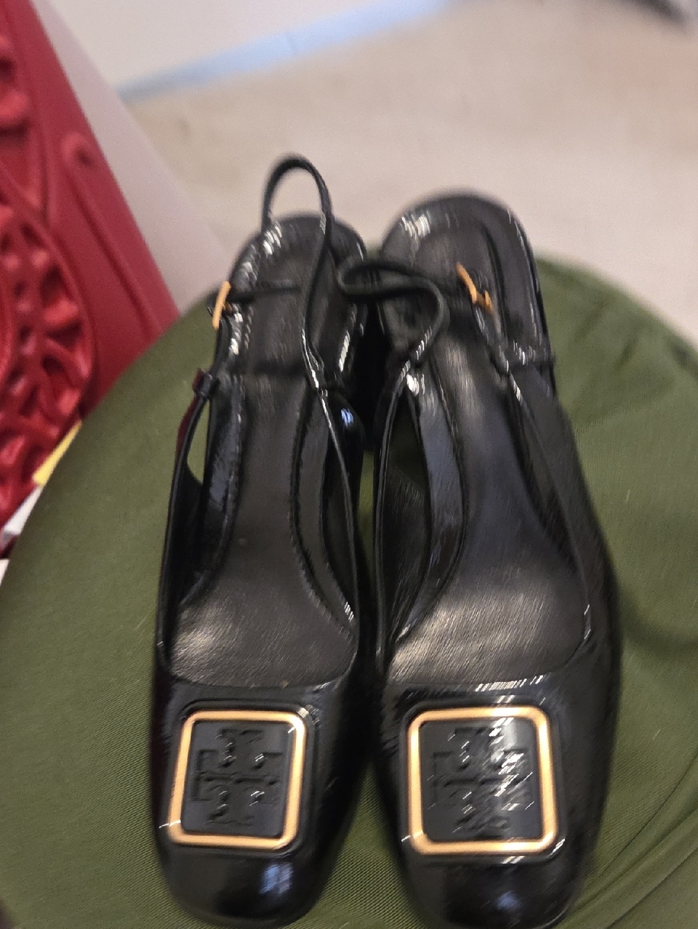 Tory Burch Black Patent Leather Slingback Heels with Gold Medallion - Picture 2 of 4